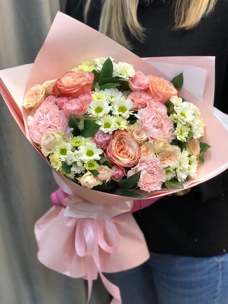 Букет цветов из: Гвоздики, Розы и Хризантемы в Черном Яре