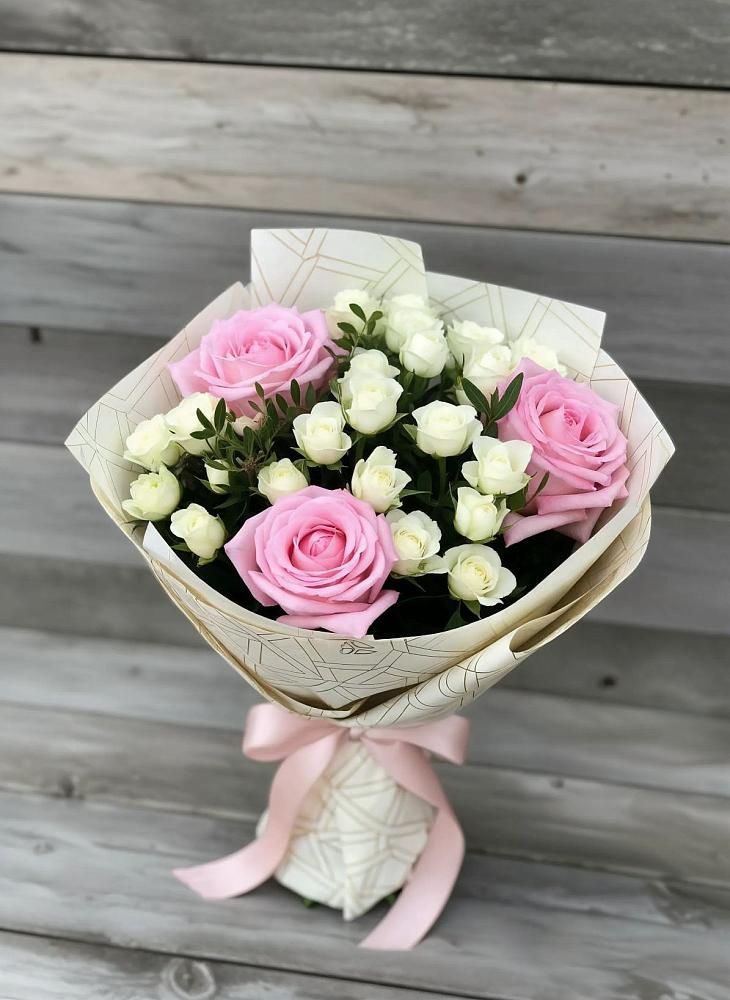 Букет цветов из: Розы в Черном Яре
