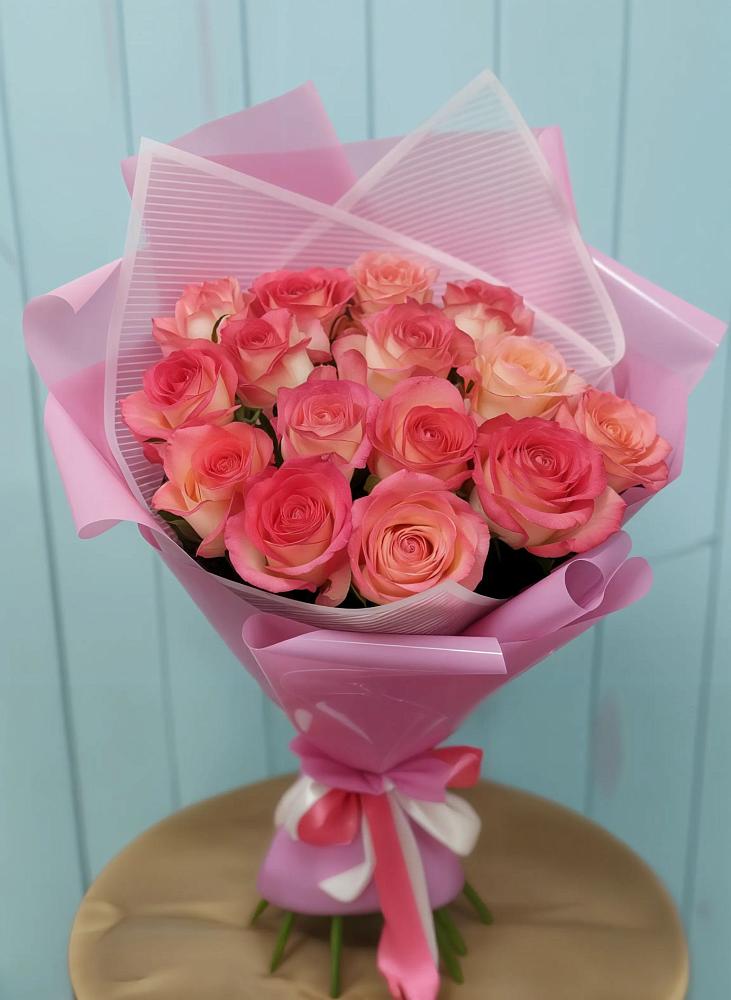 Букет 15 Розовых роз Равель в Черном Яре