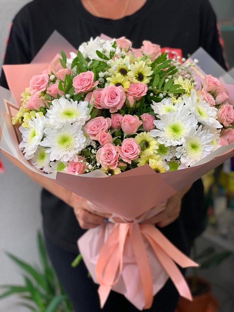 Букет цветов из: Розы и Хризантемы в Черном Яре