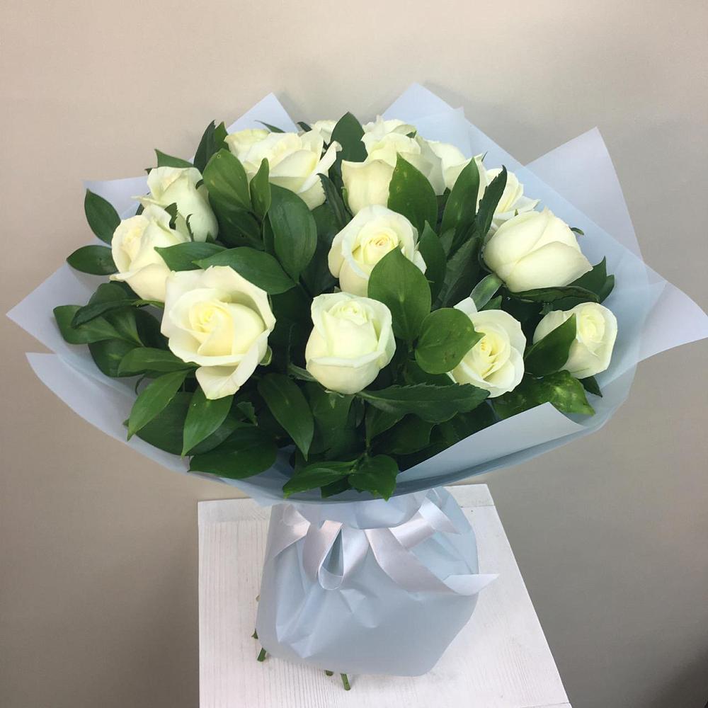 Букет 15 Белых роз Проуд в Черном Яре