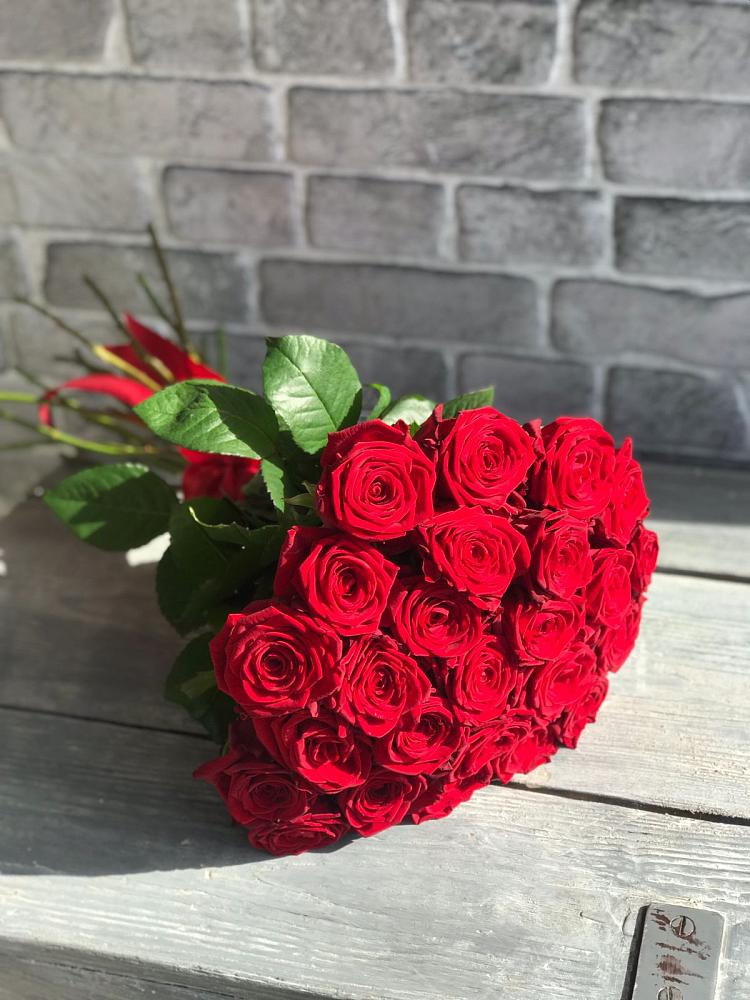 Букет Красные розы Фридом в Черном Яре