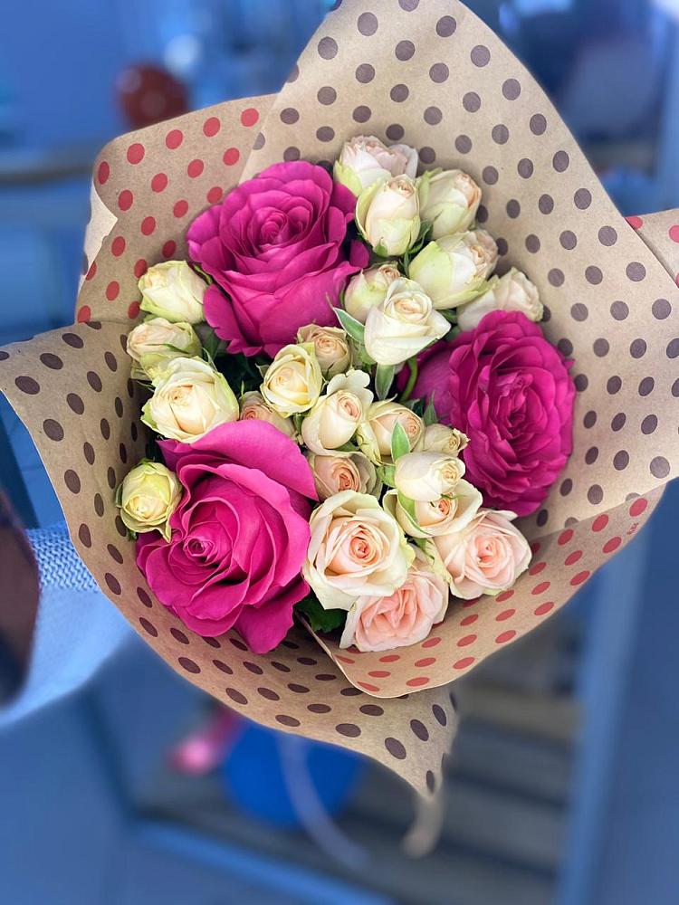 Букет цветов из: Розы в Черном Яре