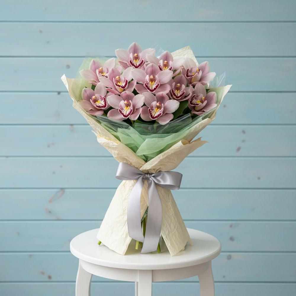 Букет цветов из: Орхидеи и Розы в Черном Яре