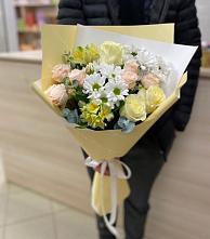 Букет цветов из:  Альстромерии, Розы и Хризантемы в Черном Яре