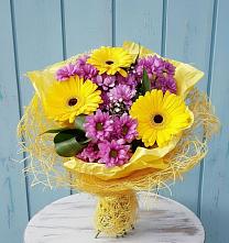 Букет цветов из:  Хризантемы и Герберы в Черном Яре