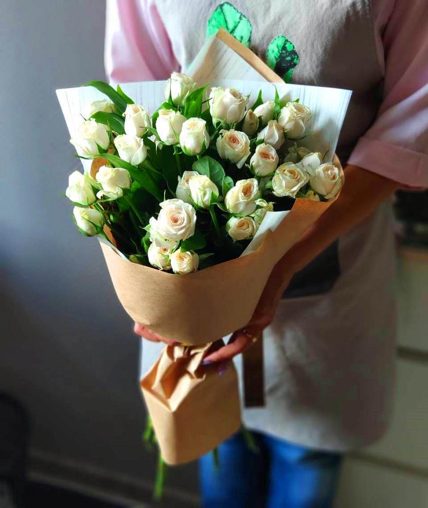 Букет цветов из: Розы в Черном Яре