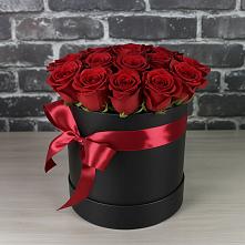 Цветочная композиция из Розы в шляпной коробке в Черном Яре