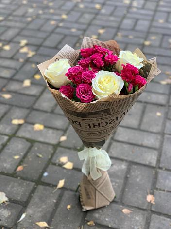 Букет цветов из: Розы в Черном Яре