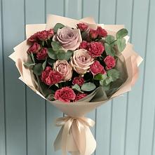 Букет цветов из:  Гвоздики и Розы в Черном Яре