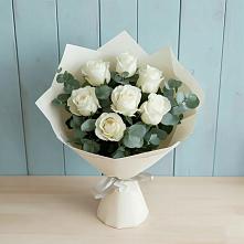 Букет Белые розы в Эвкалипте в Черном Яре