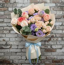 Букет цветов из:  Розы, Лизиантусы и Гвоздики #REPLACE_PRED# Черном Яре